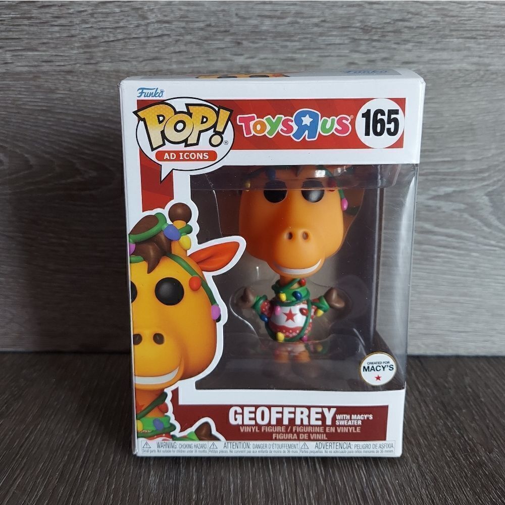 Funko Pop Ad Icons Toys R Us Geoffrey #165 Macy’s Sweater *New*